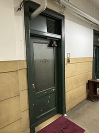 067194.jpg
